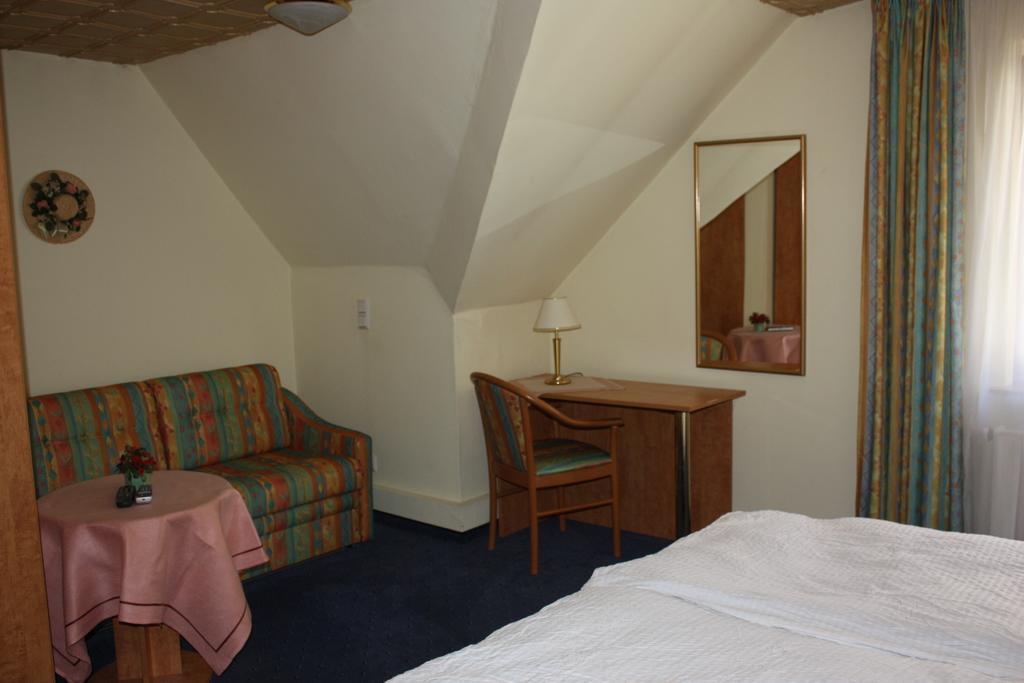 Weimer Hotel Weinähr Kamer foto
