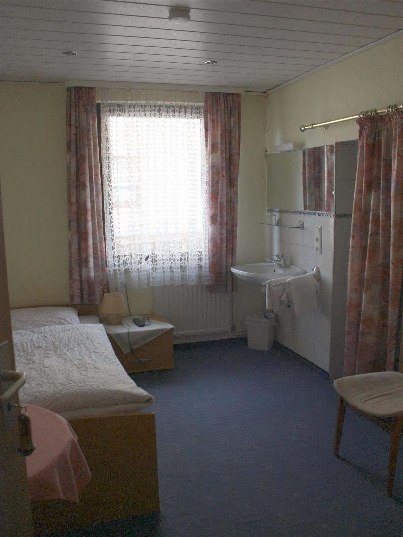 Weimer Hotel Weinähr Buitenkant foto