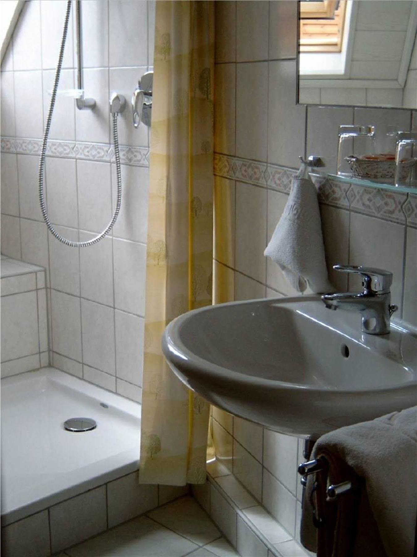 Weimer Hotel Weinähr Buitenkant foto